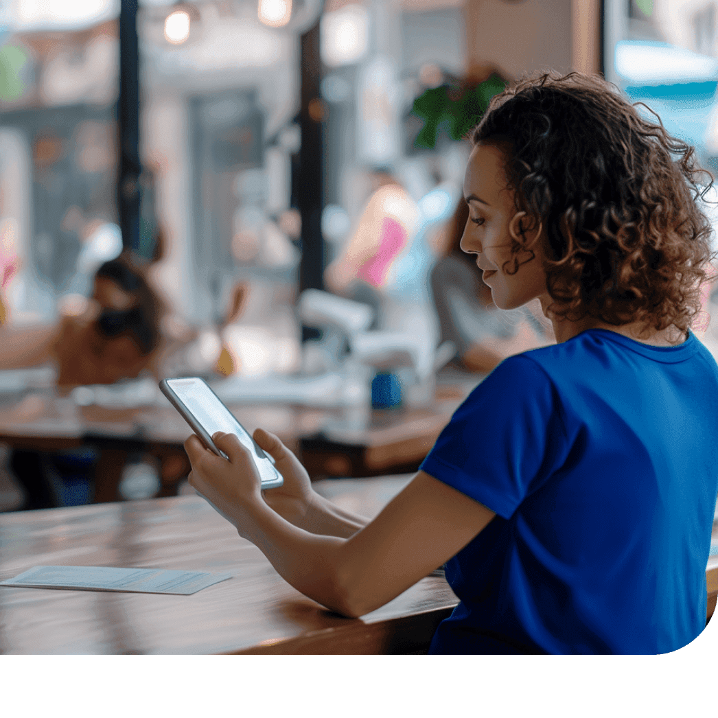 Eine Geschäftsfrau managed ihre Reisekosten mit Lanes & Planes